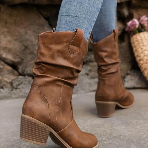 Woman brown boots size 8 - Picture 2 of 2